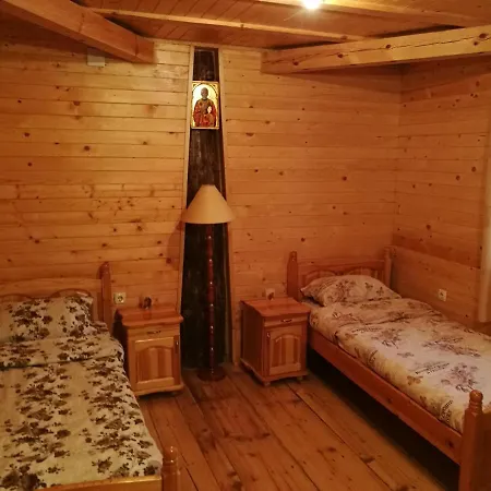 Tree House Kro Vladaya